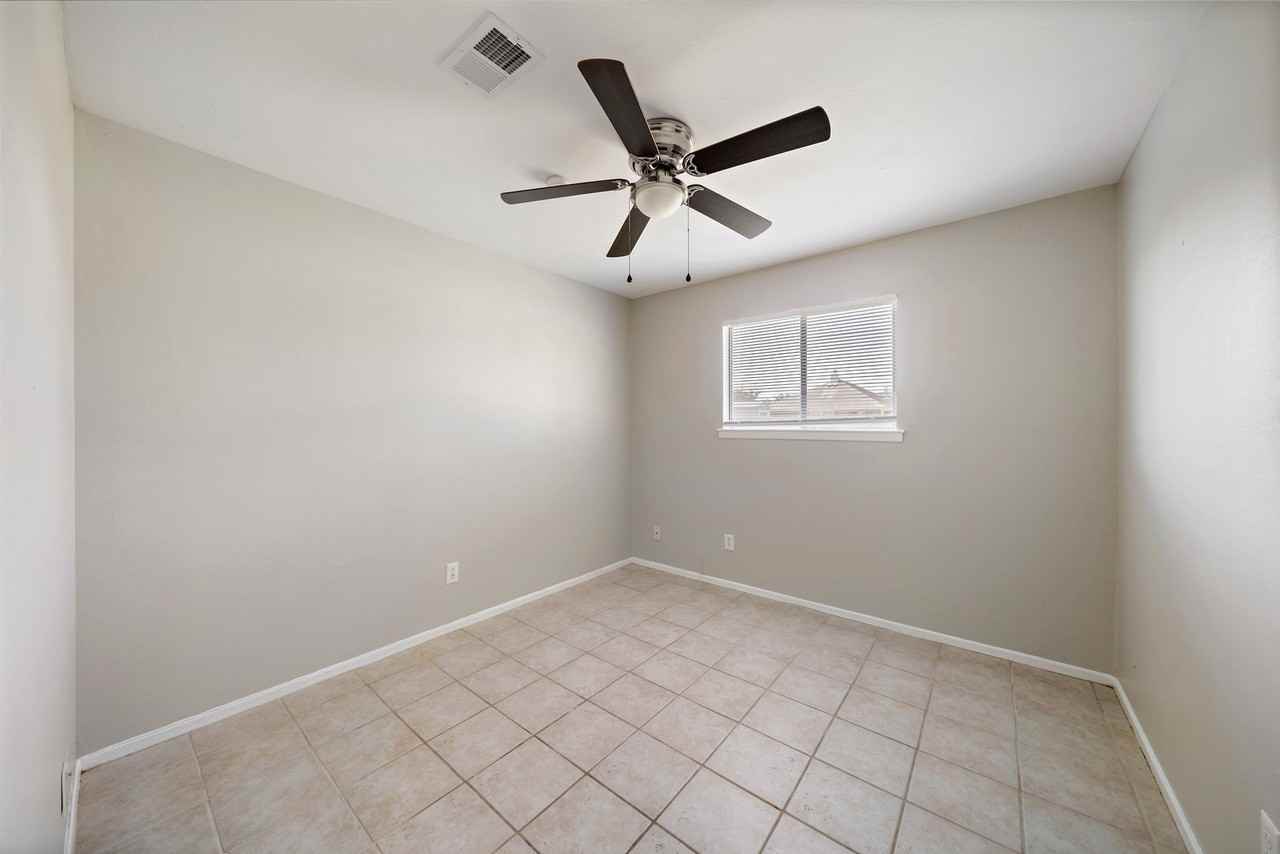 521 29th Ave N - Photo 5 of 12