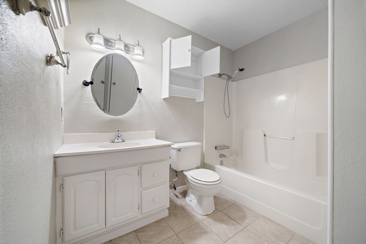 521 29th Ave N - Photo 6 of 12