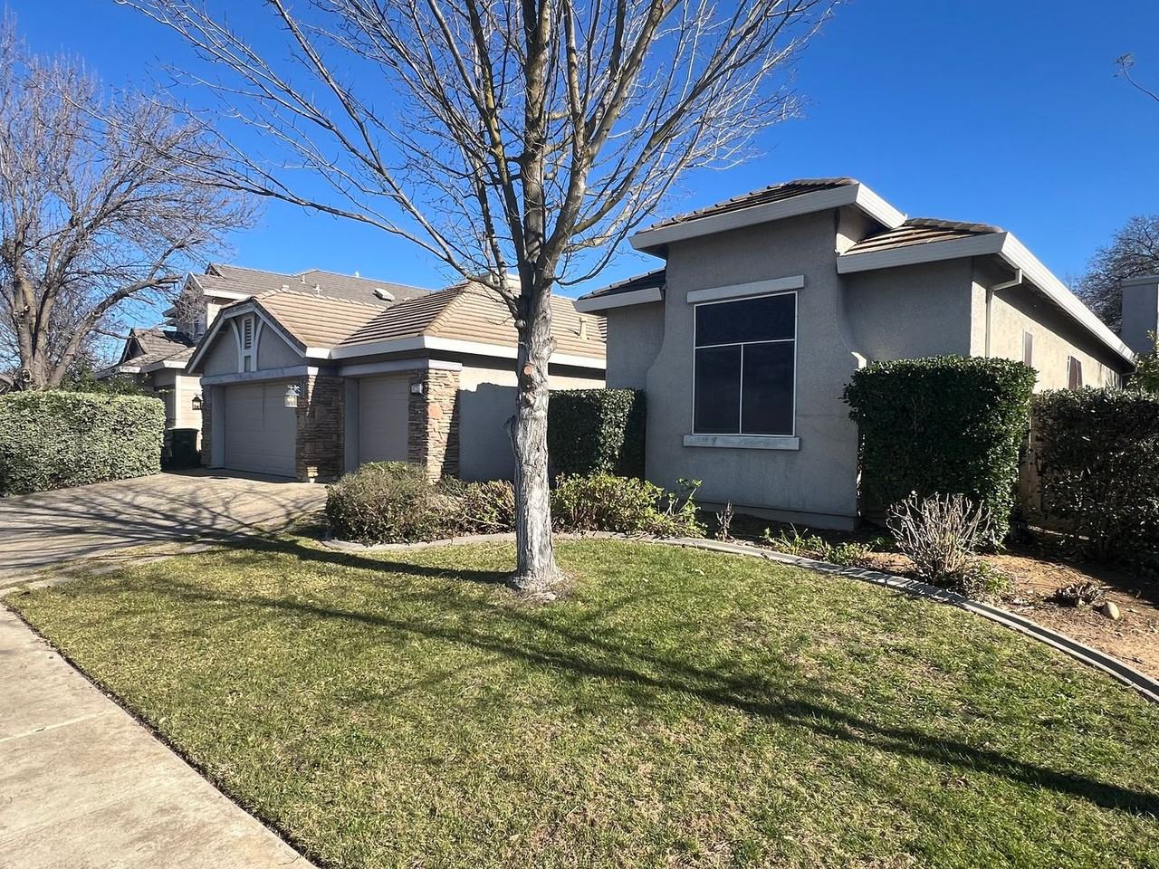 9721 Toscano Dr - Photo 2 of 50