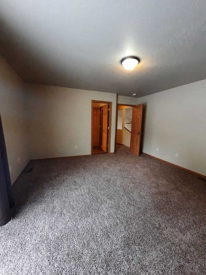 4901 Coal Bank Dr - Photo 7 of 23