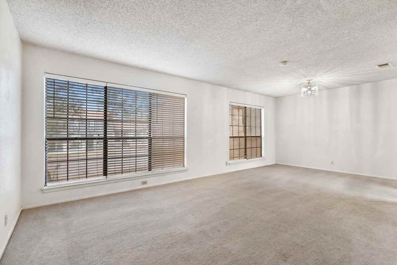 8519 Star Creek Dr - Photo 5 of 34