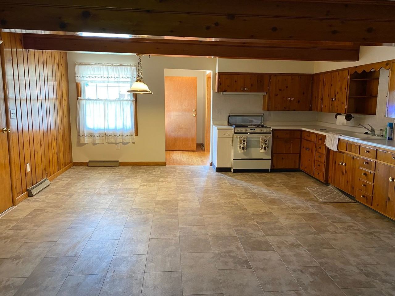 607 46th St - Photo 3 of 13