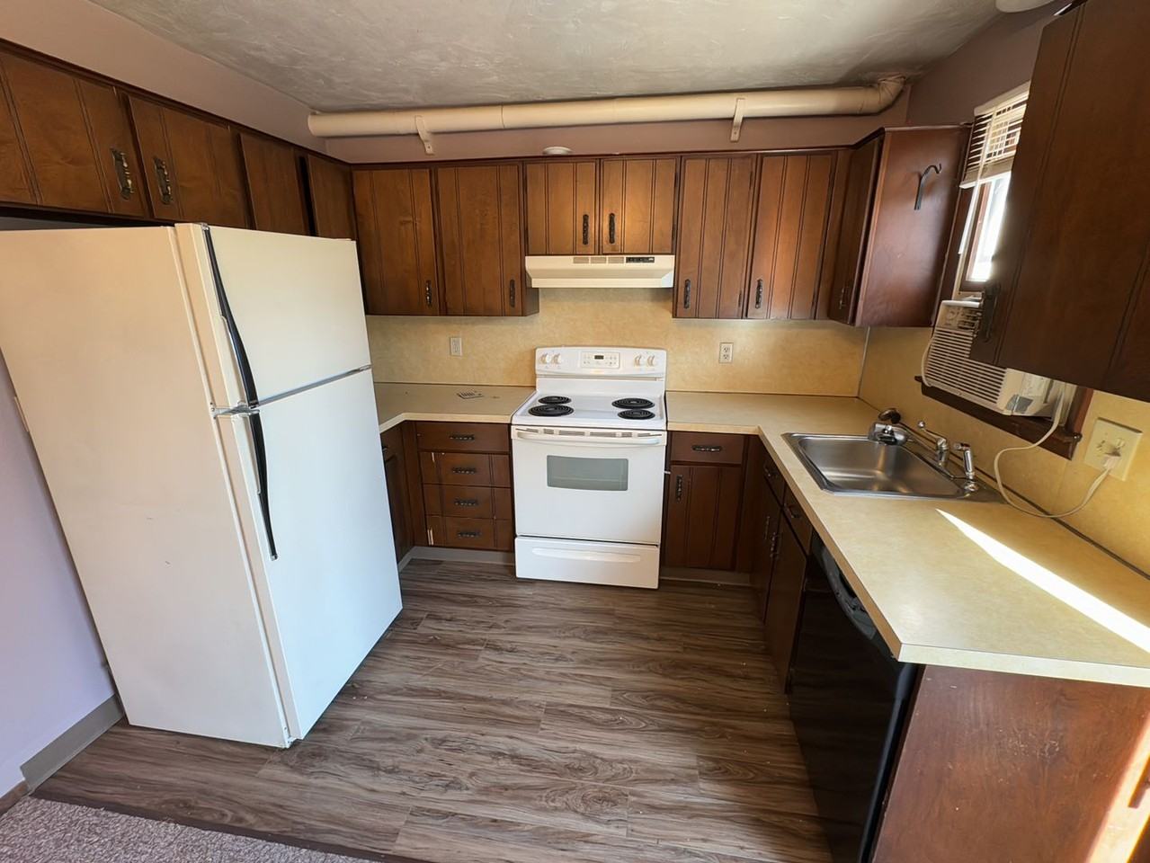 111 Keymar Dr - Photo 5 of 10