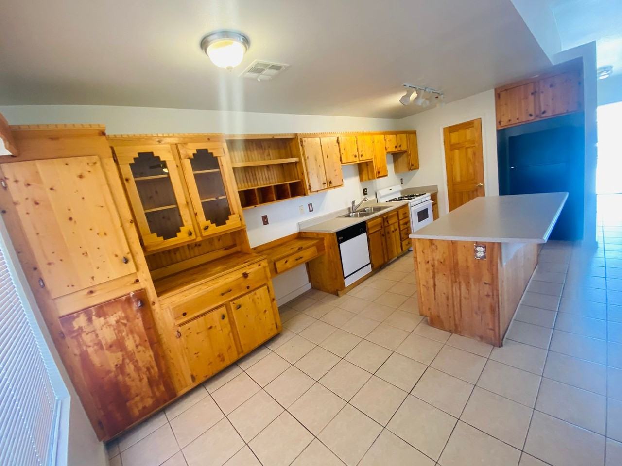 3122 Flower Garden Ct - Photo 7 of 19