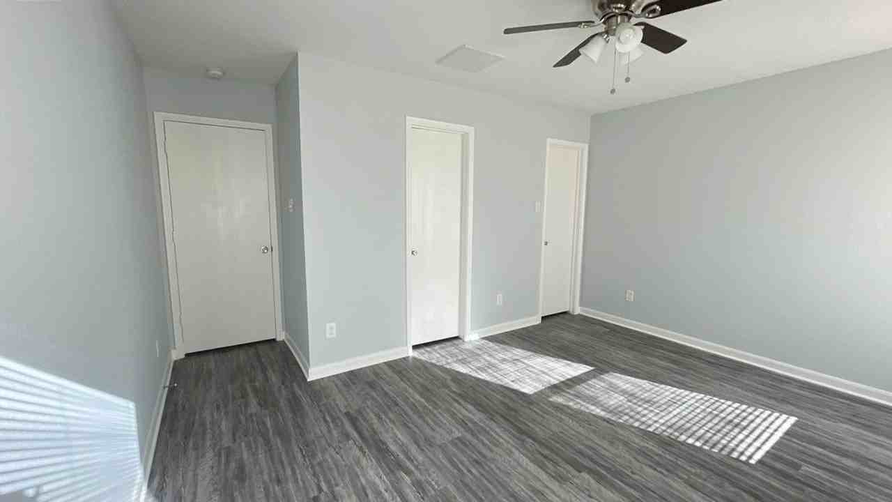 12211 Windsor Bay Ct - Photo 7 of 16