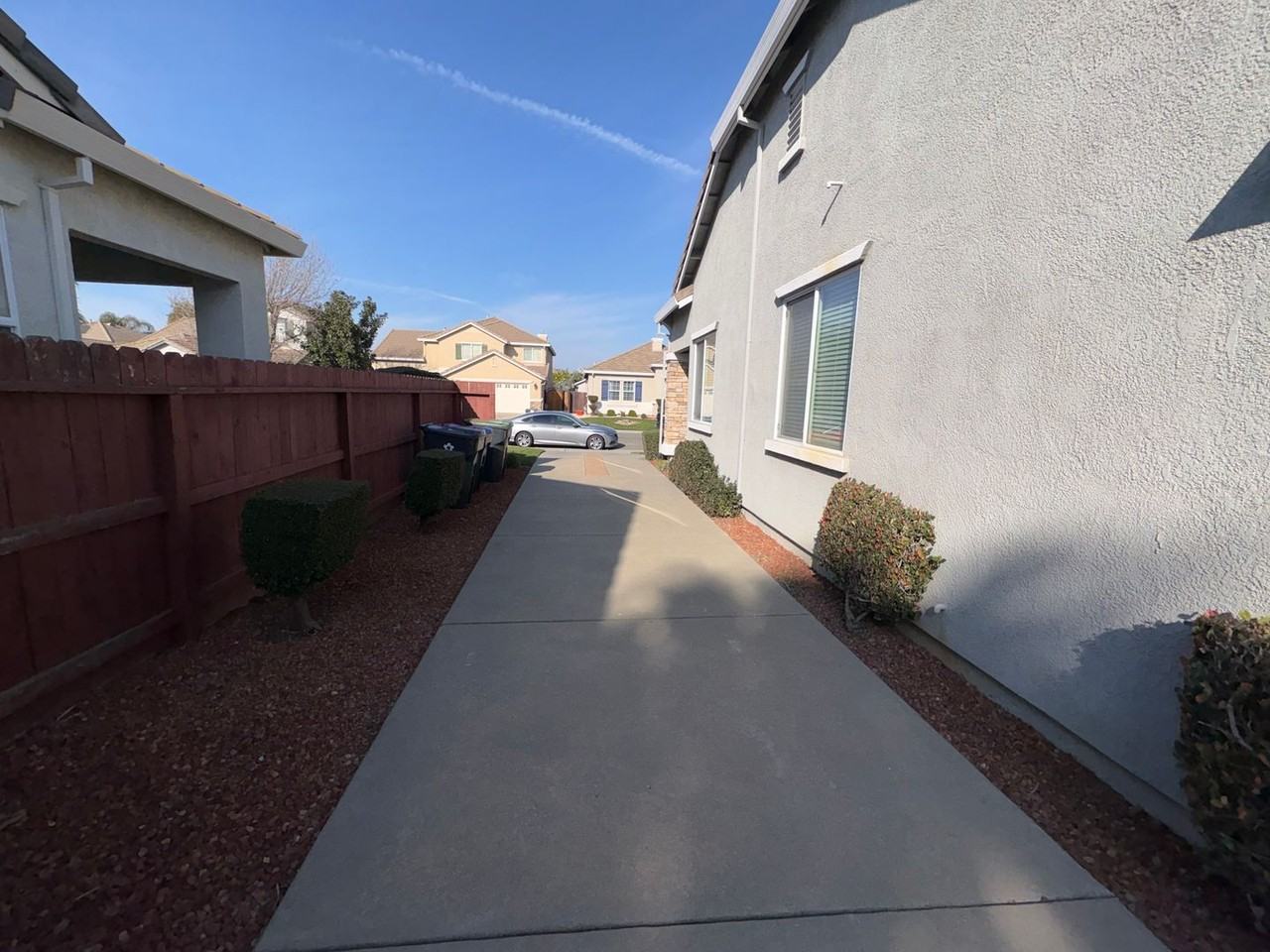 1628 Tucson Cir - Photo 3 of 17