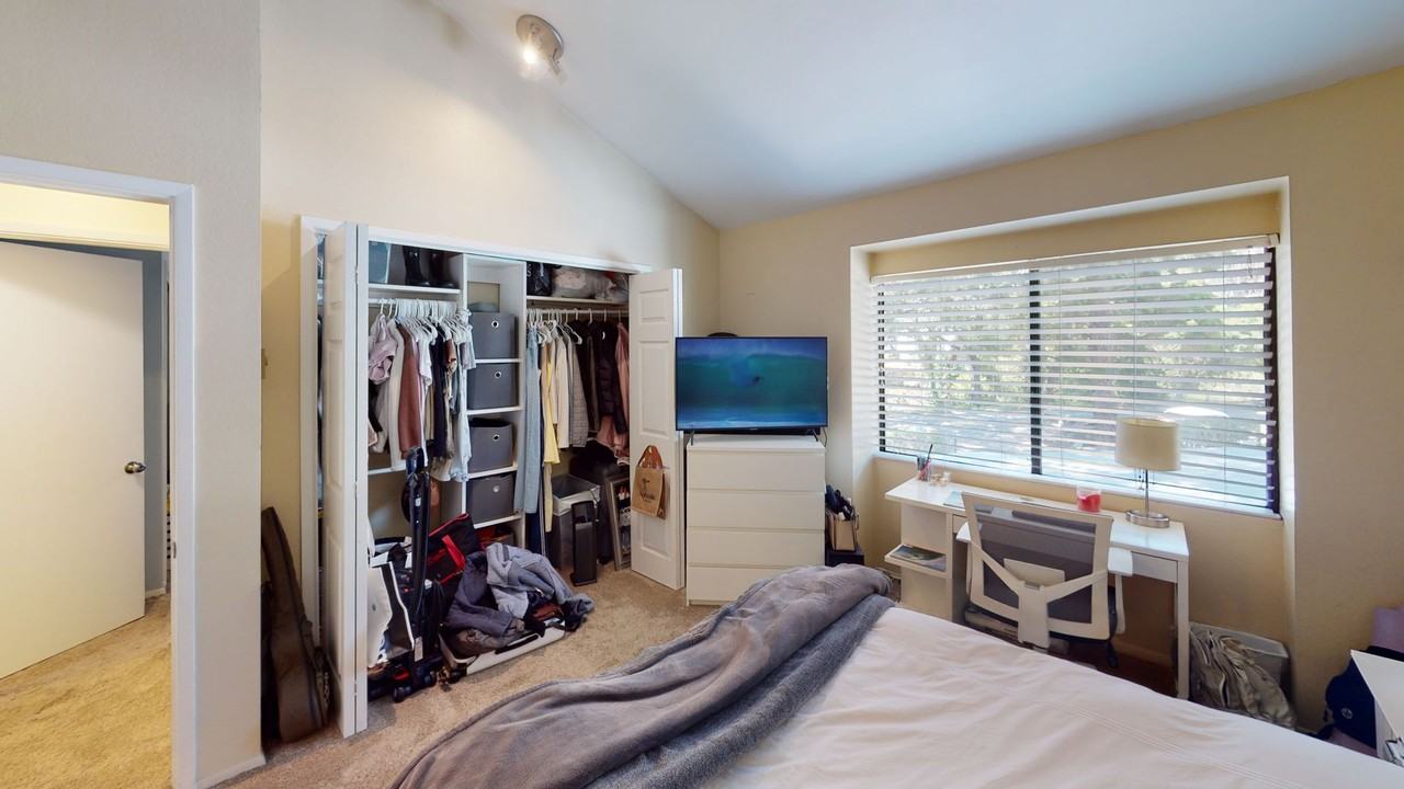 570 Peach St #35 - Photo 5 of 14