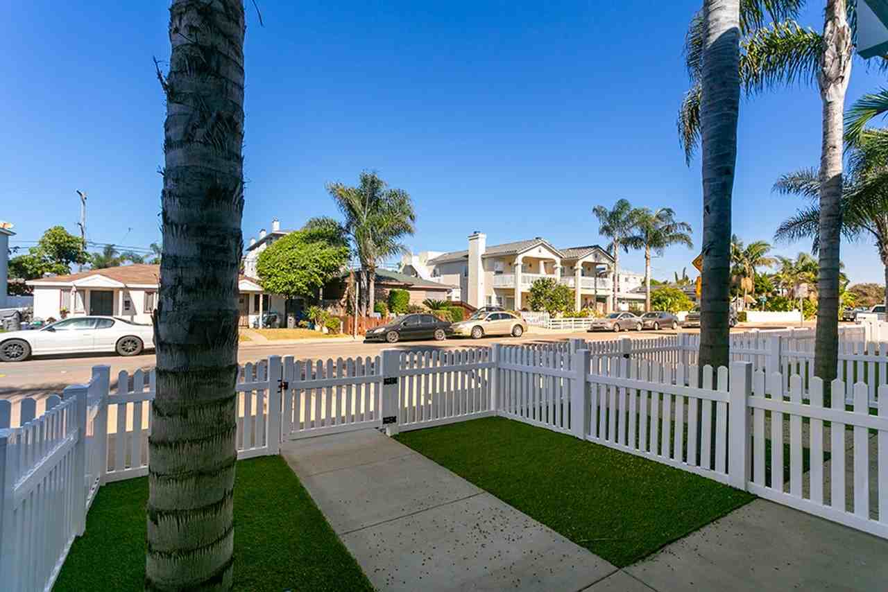 233 Elm Ave - Photo 2 of 19