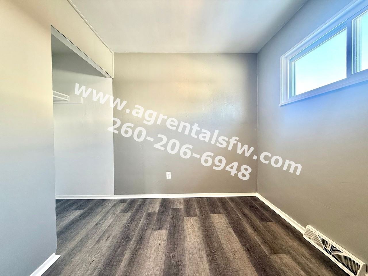 401 Dalgren Ave - Photo 6 of 13