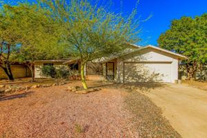 featured image of 932 E Concorda Dr