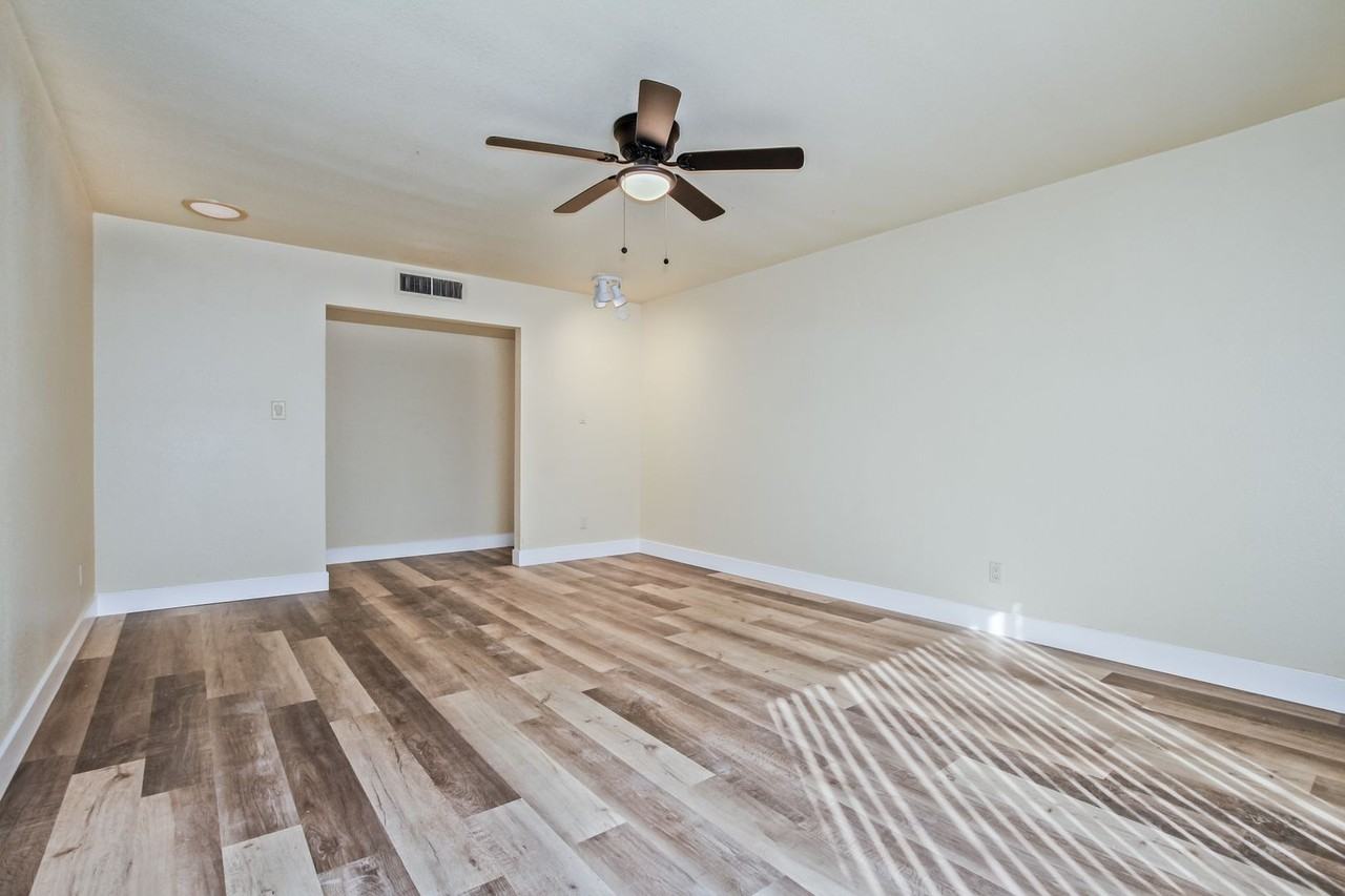 932 E Concorda Dr - Photo 3 of 27