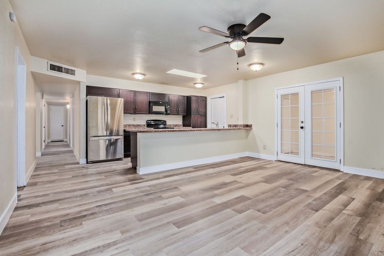 932 E Concorda Dr - Photo 5 of 27