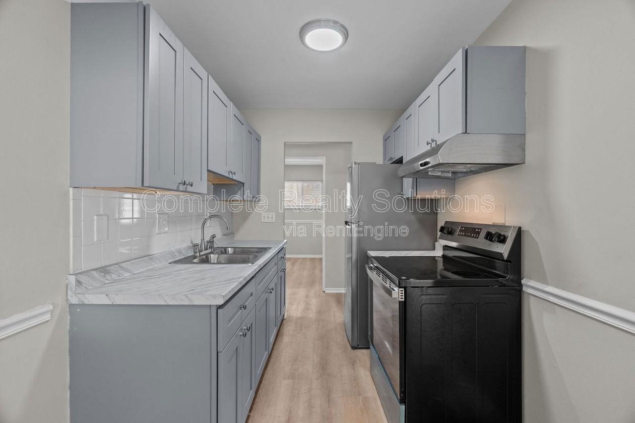 10602 Moidart Cir - Photo 2 of 31