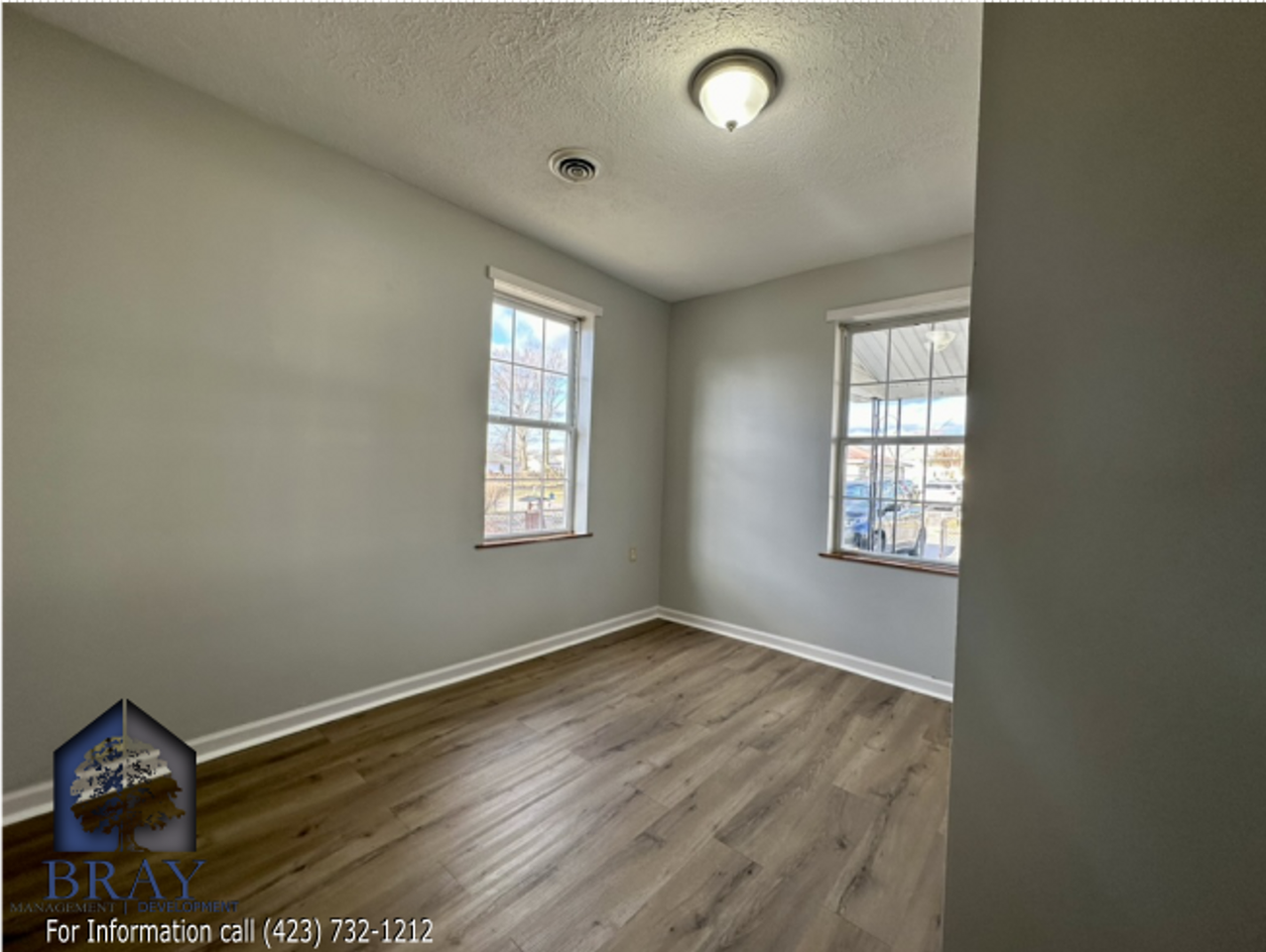 1353 Willow St - Photo 7 of 10