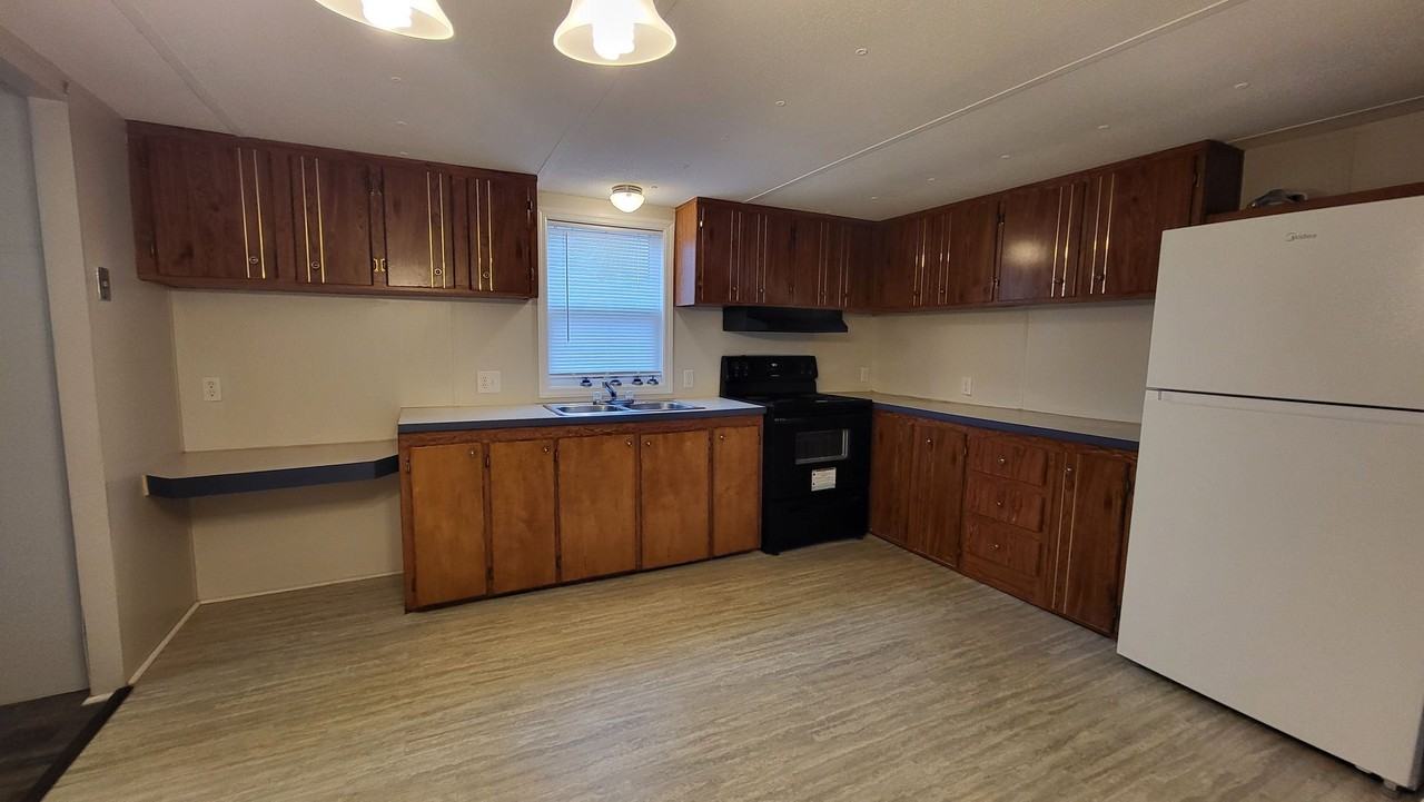 331 Alvin Rd - Photo 4 of 10