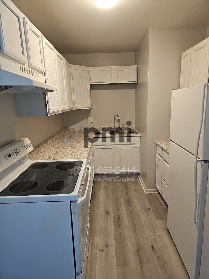 6220 E 11th St #108 - Photo 2 of 11