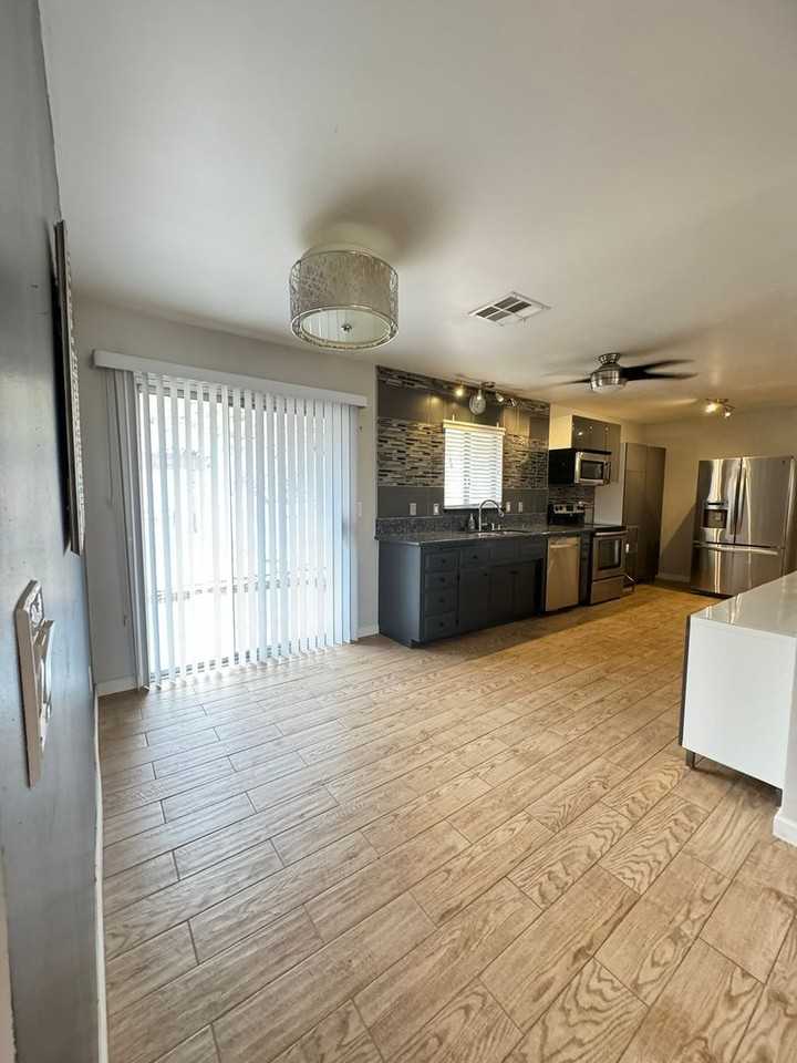 49140 Cedar Dr - Photo 5 of 24