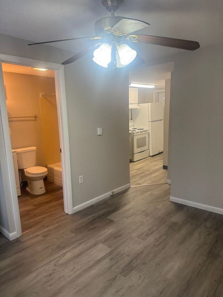 59 College Hwy #2 - Photo 4 of 8