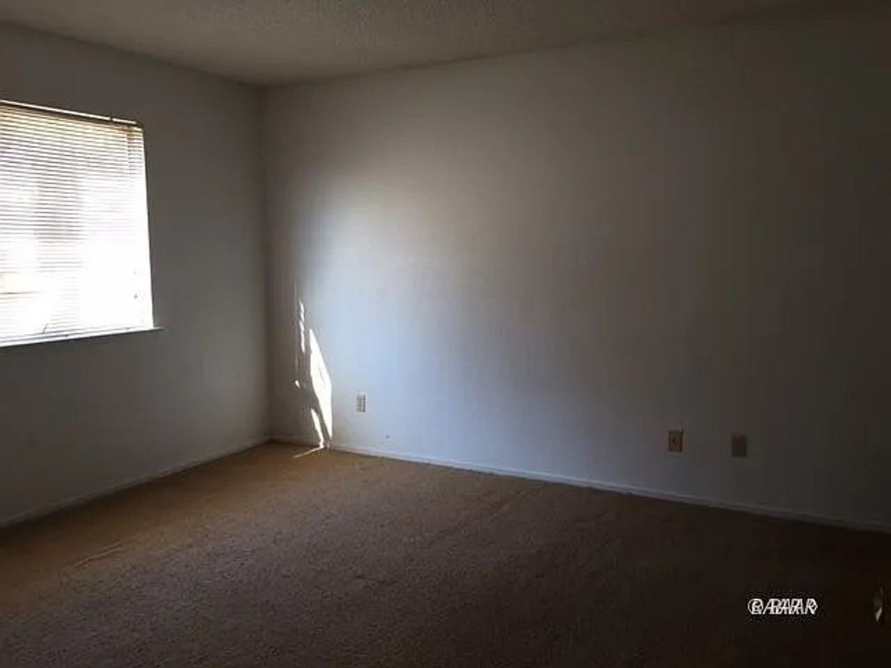 932 Kinnett Ave - Photo 5 of 10