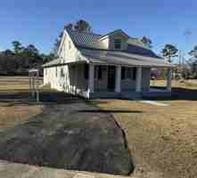 featured image of 383 North St