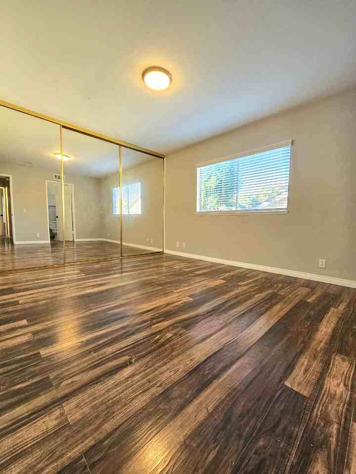 18615 Fieldbrook St - Photo 4 of 12