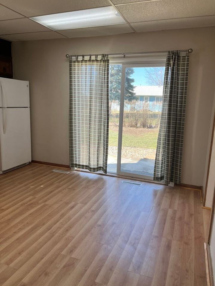 206 Main St - Photo 7 of 26