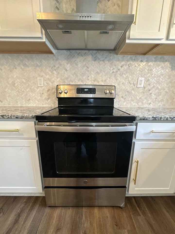 430 Hamilton St - Photo 3 of 10