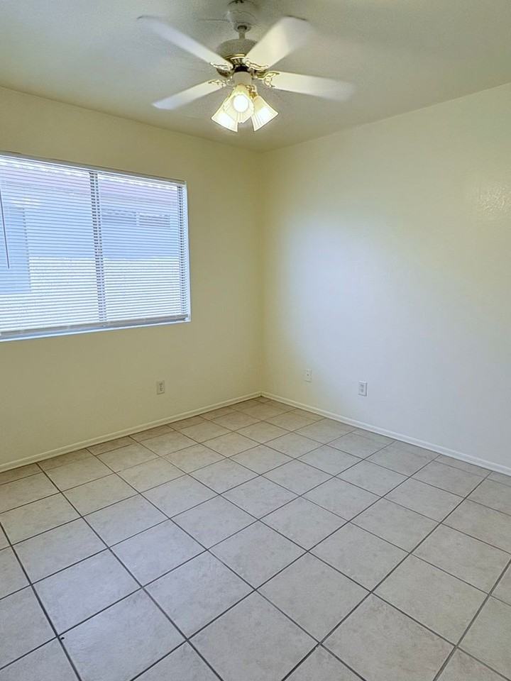 2800 W Simplicity Dr - Photo 7 of 25