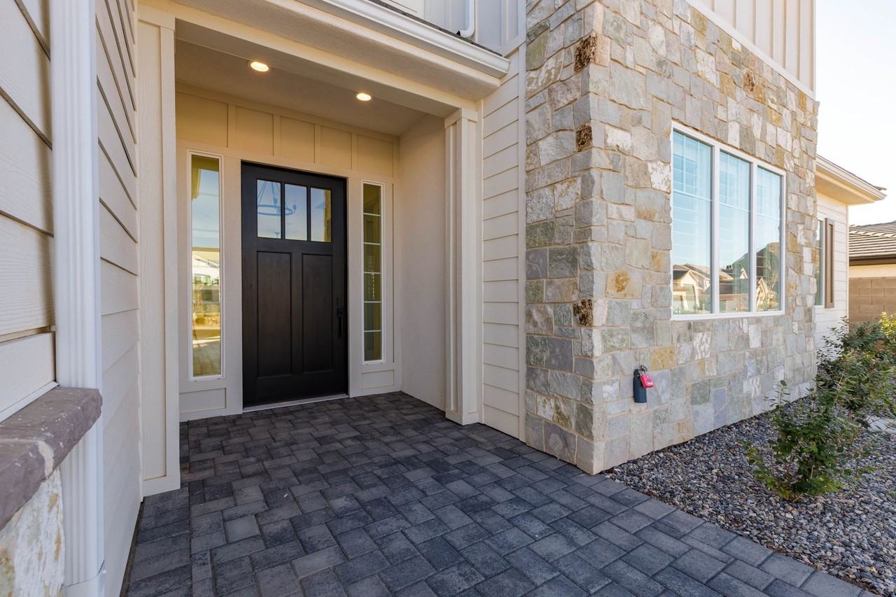 5245 W 1930 S - Photo 4 of 50