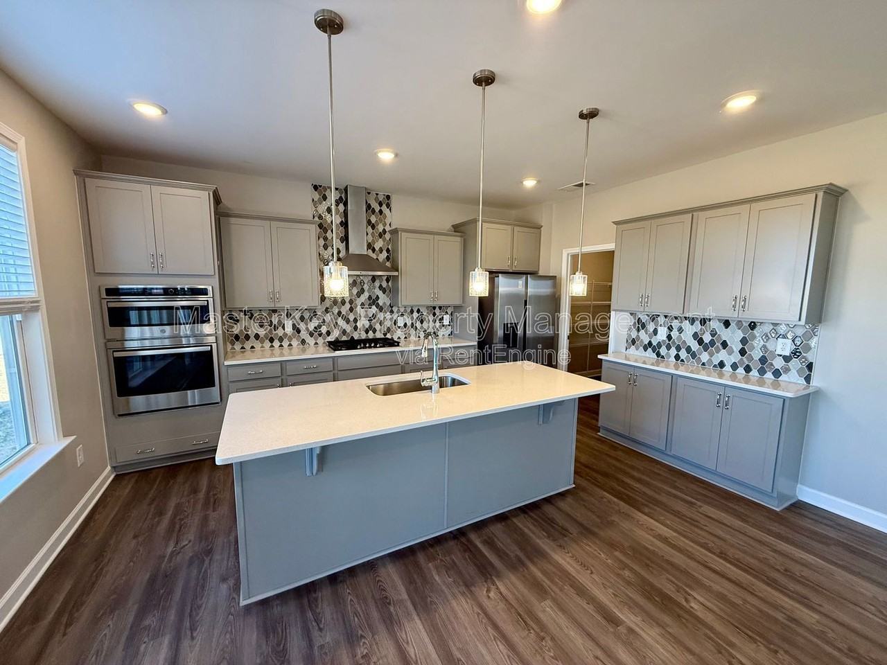 75 N Clearbrook Ct - Photo 2 of 31