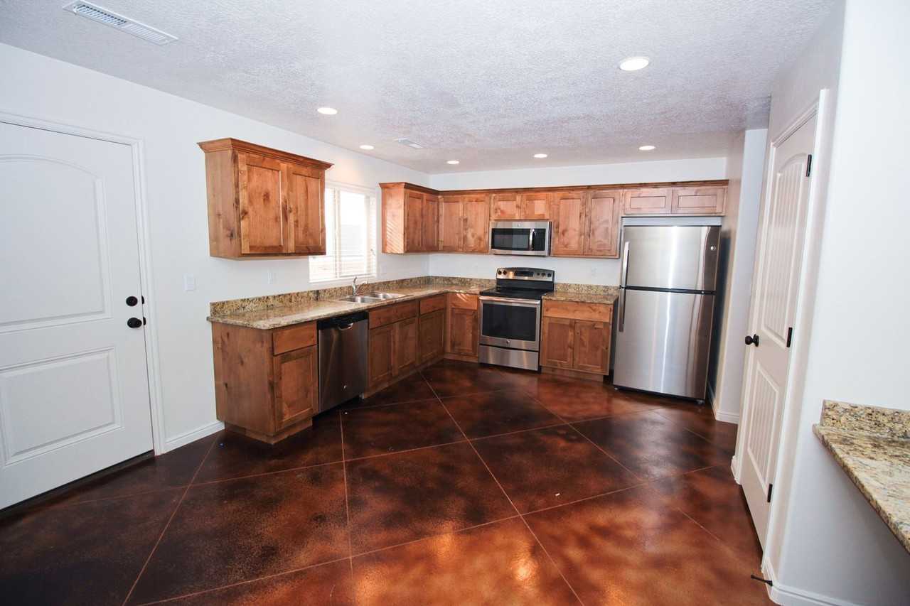 2801 E 450 N #348 - Photo 4 of 14