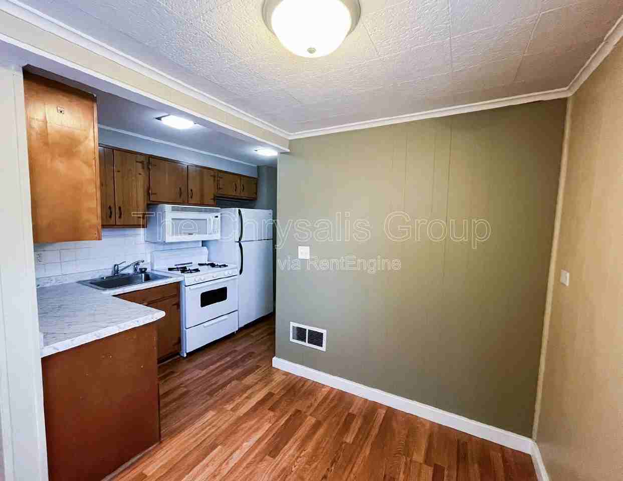 1400 Kansas St #A - Photo 2 of 15