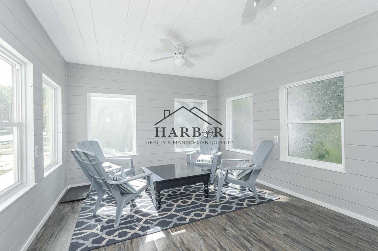 524 10th St Se - Photo 3 of 23