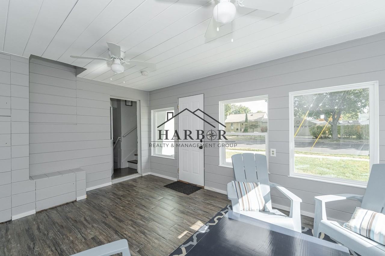 524 10th St Se - Photo 5 of 23