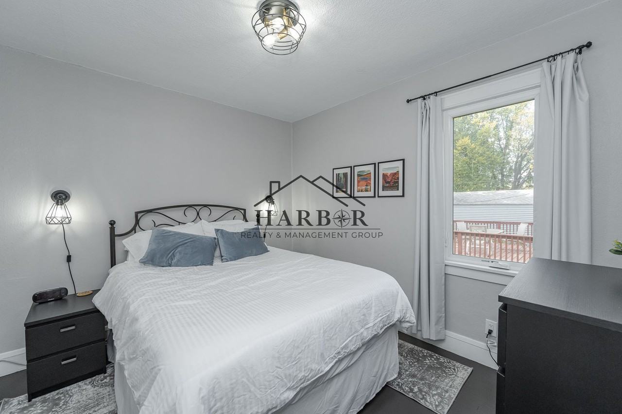 524 10th St Se - Photo 7 of 23