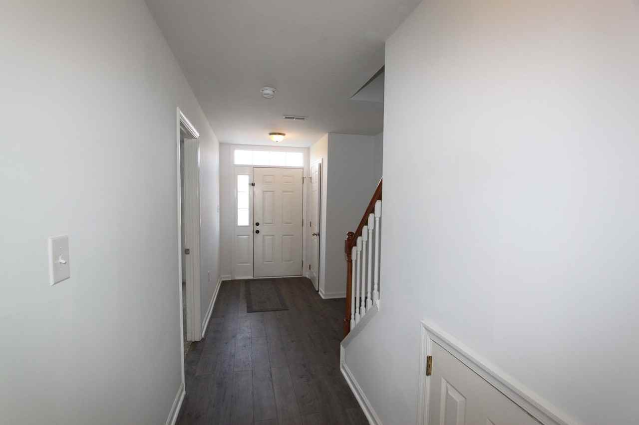 57 Battalion Ct - Photo 4 of 23