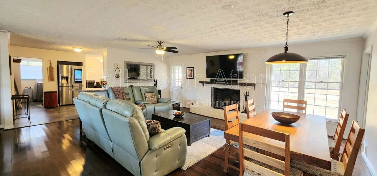 1240 Flat Rock Rd - Photo 4 of 29