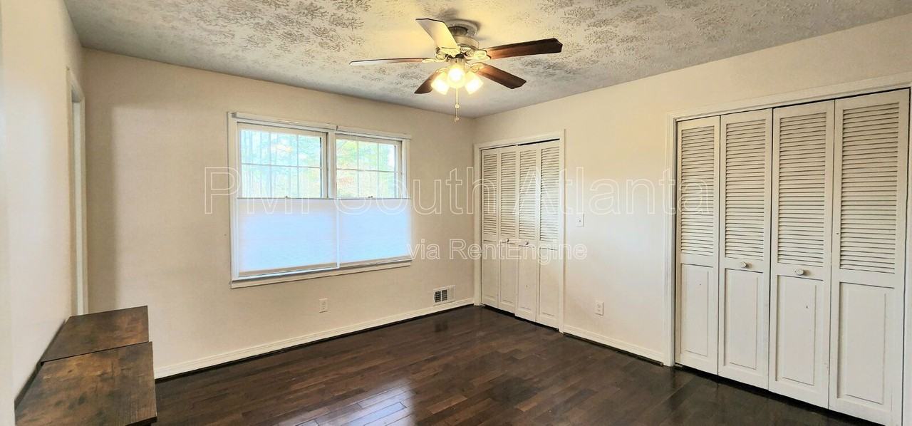 1240 Flat Rock Rd - Photo 6 of 29