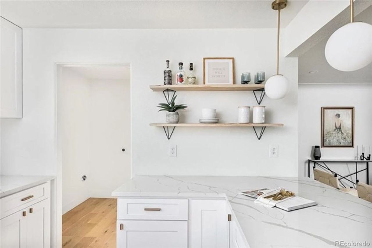 3308 Jasmine St - Photo 4 of 21