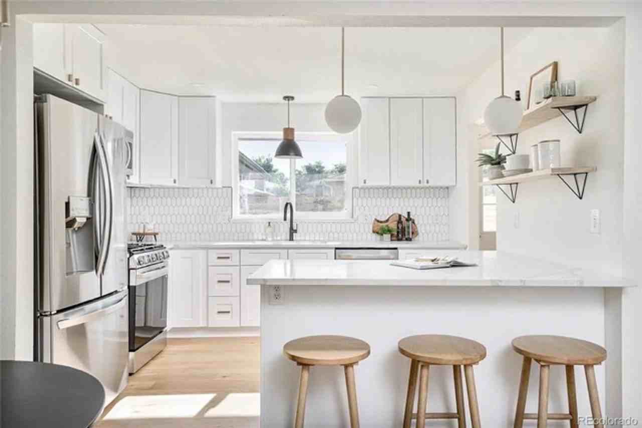 3308 Jasmine St - Photo 6 of 21