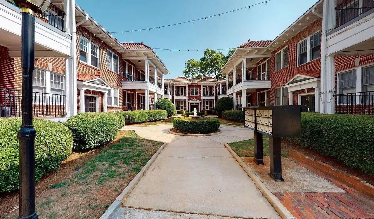 305 E Ponce De Leon Ave #B1