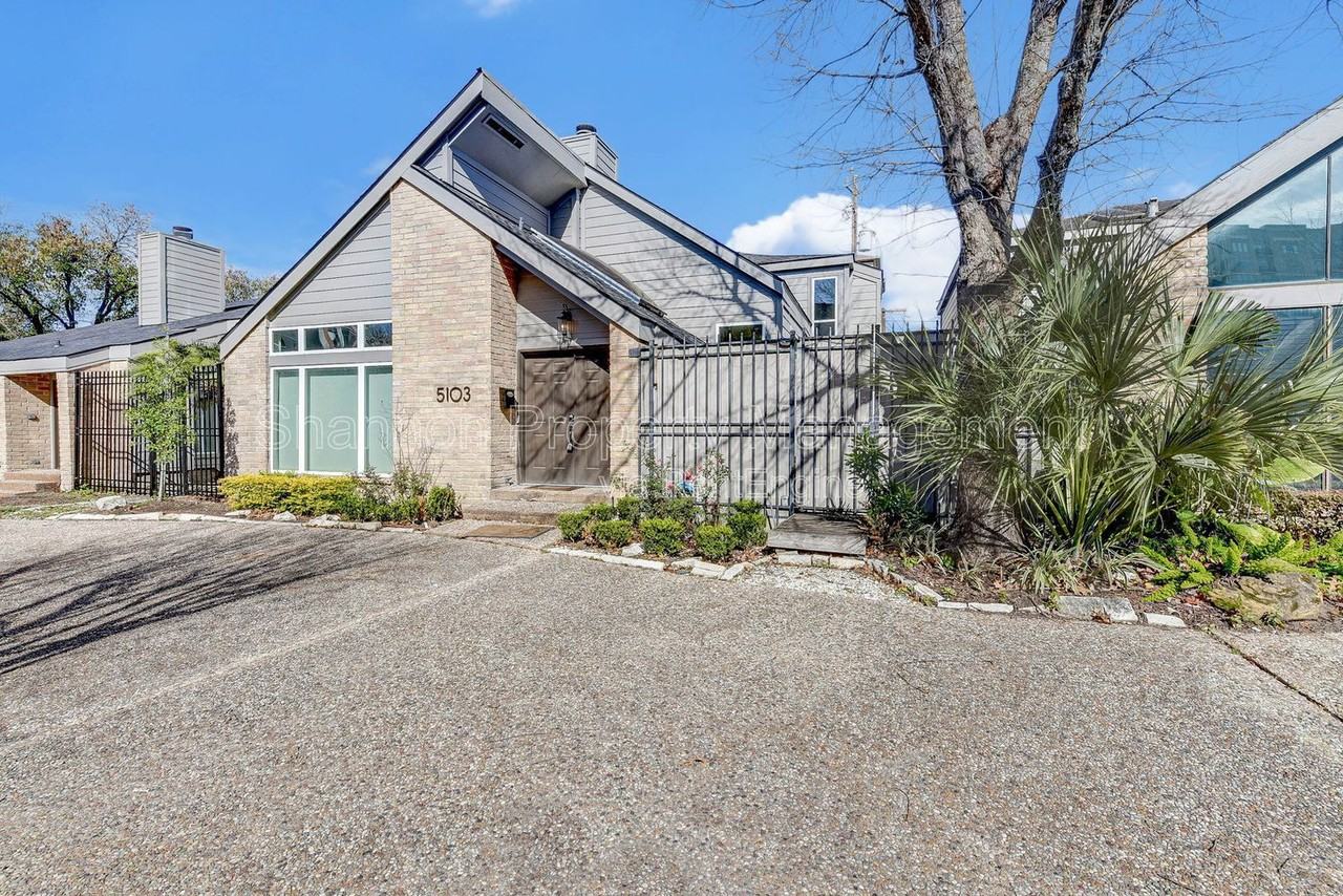 5103 Austin St - Photo 2 of 38