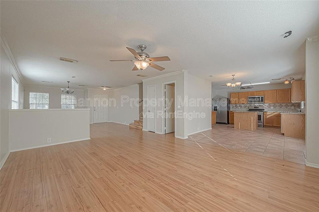 6835 Brighton Hill Ln - Photo 3 of 31