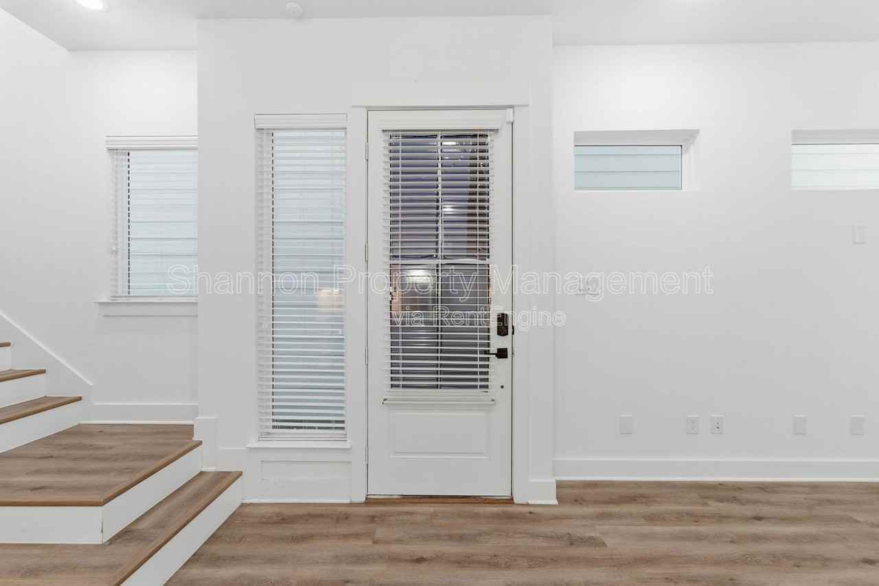 4605 Lavatera St - Photo 7 of 41