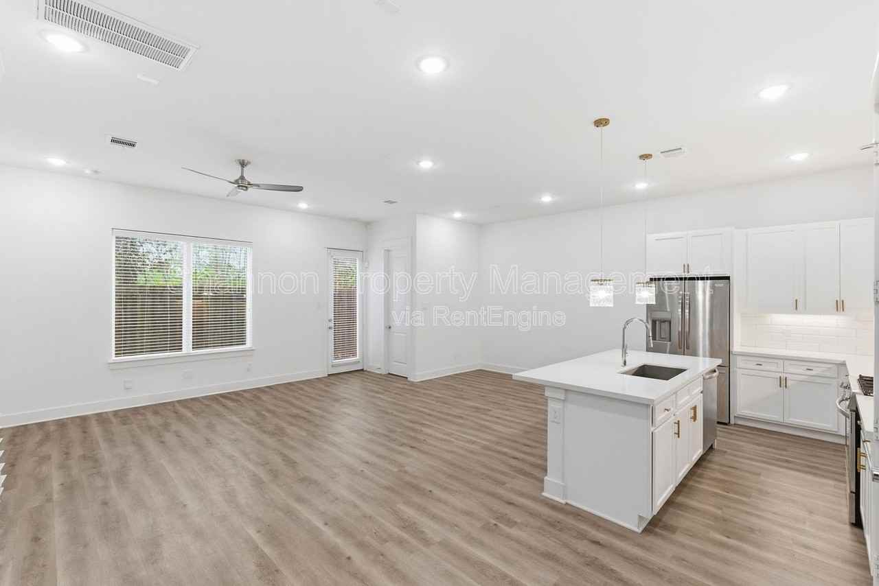 4605 Lavatera St - Photo 4 of 24
