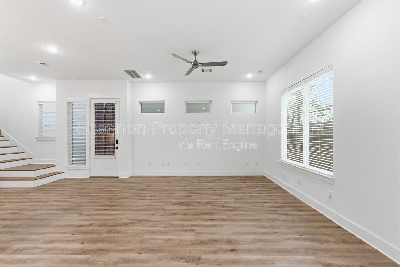 4605 Lavatera St - Photo 6 of 24