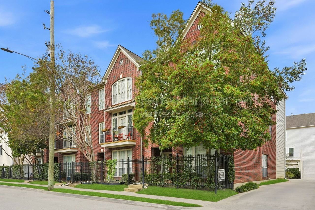 1314 W Webster St - Photo 4 of 26