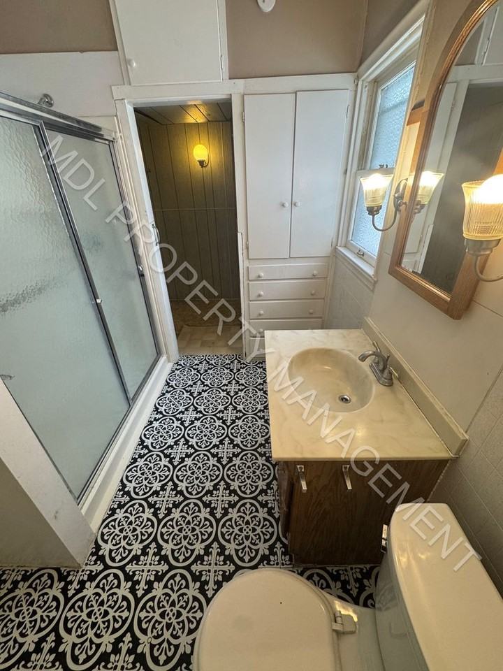 909 Mackinaw St - Photo 2 of 14