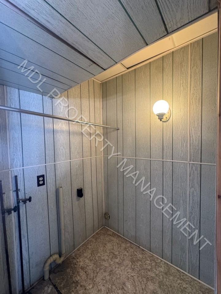 909 Mackinaw St - Photo 6 of 14