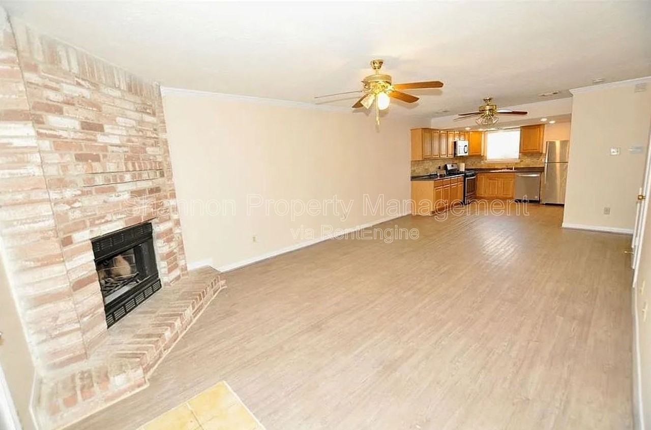 2053 Country Village Blvd #B - Photo 6 of 23